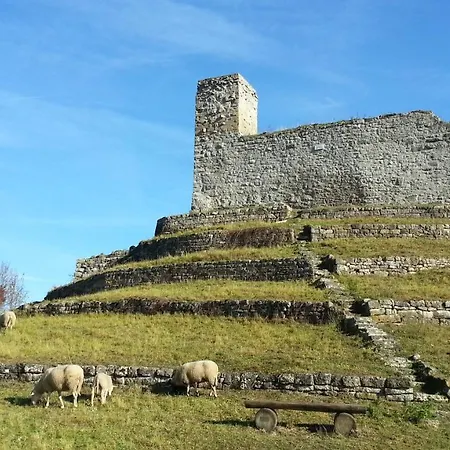 Felicidad Apartment *